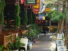 -三亚火车头万人海鲜广场