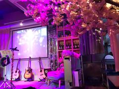 -樱花里音乐餐吧·牛扒椰子鸡(东圃店)