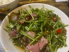 藜蒿炒腊肉-江南古镇味道·私房菜