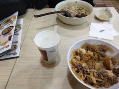 -李先生牛肉面大王(北京站售票厅餐厅)