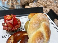 -HOT CRUSH趁热集合·现烤面包(上海环球港店)