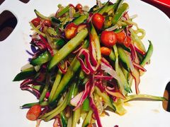 大拌菜-胖哥俩肉蟹煲(济南世茂国际广场店)