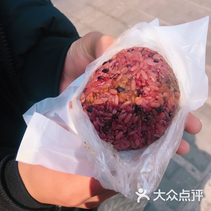 真圆粢饭团图片 - 第1张