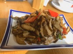 爆炒牛肝菌-妈妈的味道(和顺古镇店)