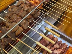 -哈尔滨小酒馆·鲜肉现穿自助烧烤(康新花园店)