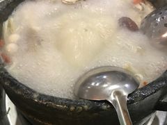 -南渝食府.墨脱石锅松茸鸡