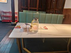 -阿瓦山寨·湘菜现炒·剁椒鱼头王(咸阳总店)