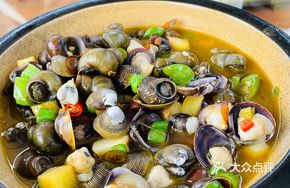Clam and Snail Stir-fry