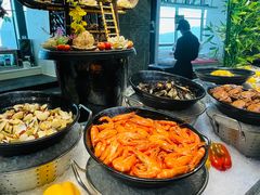 -亚洲国际大酒店·云顶阁旋转自助餐厅