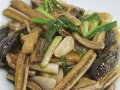 清炒鳝丝-沪依小酒馆心意菜