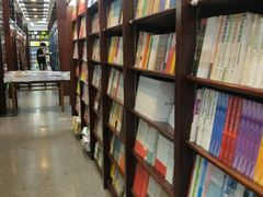 -新华书店(泉城路店)
