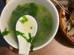 -阿瓦山寨·湘菜现炒·剁椒鱼头王(咸阳总店)