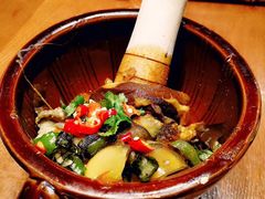 -老滇山寨•云南特色菜•地方菜•民族风情歌舞表演(金碧店)