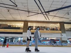 -正佳冰河湾真冰滑冰场