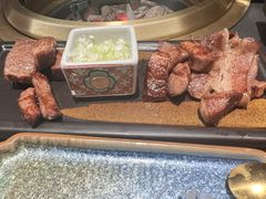 -铭牛烧肉·和牛海鲜自助(高新月牙湖店)