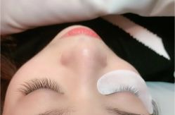 -海豚湾美甲美睫店