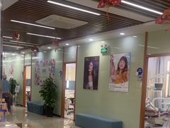-茂菊口腔连锁(浦东南路店)