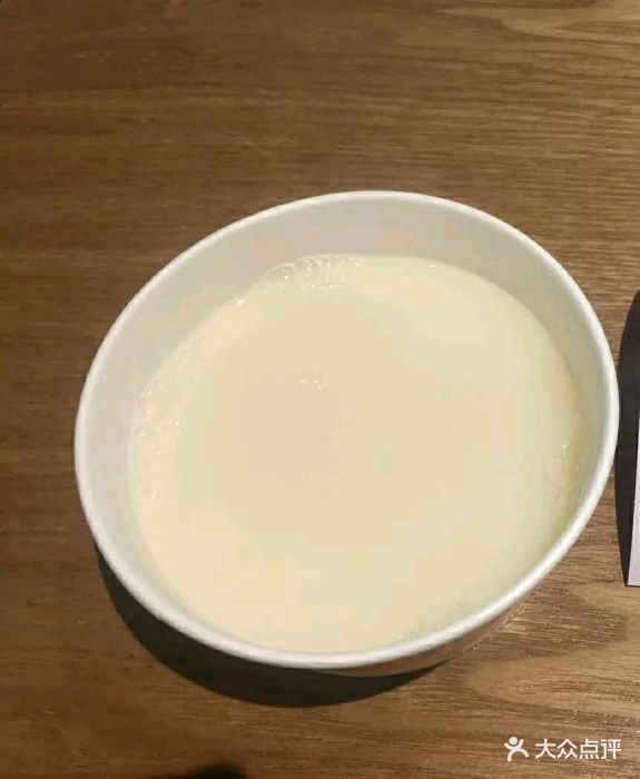 依鲜面馆(天之骄子新天地店)甜豆浆图片 - 第1张