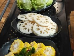 -洪氏嗨捞·广东猪肚鸡·椰子鸡火锅(西咸万象城店)