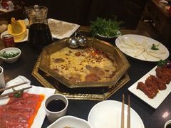 -蜀九香火锅(彩虹店)