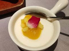 酸奶-梧桐北京烤鸭·铜锅涮肉(海岸城店)