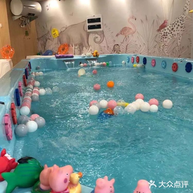 夏天来游泳啦！[调皮]