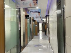 -雅悦齿科(顾村公园店)