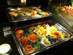 烟熏三文鱼-广州花园酒店-凌璇阁360度高空海鲜自助餐CAROUSEL