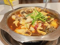 -乡土特色.冷锅鱼.牦牛肉汤锅