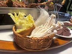 -侠舍·江湖小龙虾大排档(沌口总店)