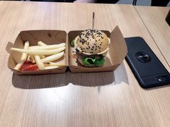 -盒马X会员店(王府井奥莱UP TOWN店)