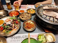 -草家酱蟹炭火烤肉店(珲春南路二店)