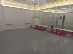 -Isee灰姑娘(龙湖狮山天街店)