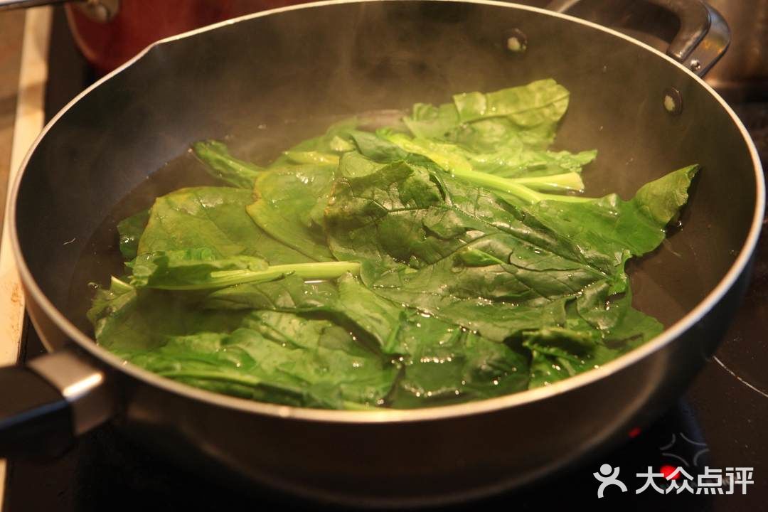 张小花之美味的补铁美食姜汁菠菜