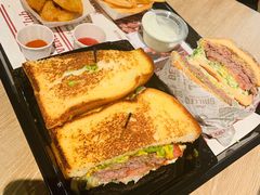-The Habit Burger Grill 哈比特汉堡(复兴soho店)