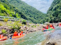 -安吉龙王山峡谷漂流