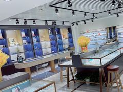 -宏宇眼镜蔡司依视路折扣店(兆佳眼镜城店)