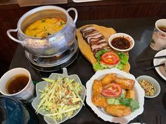 -大头虾越式风味餐厅(光明广场店)