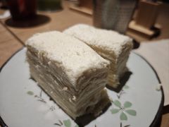 娜帕里勇-耶里夏丽·新疆菜·家庭聚场(百联中环购物广场店)