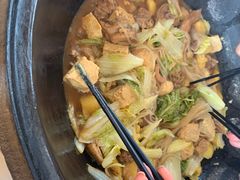 -粘豆包柴火铁锅炖