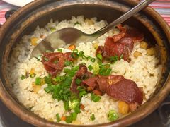 -香巴拉云南餐厅(华莱坞店)