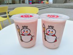摇摇奶昔草莓-蜜雪冰城(（时代都汇店）)