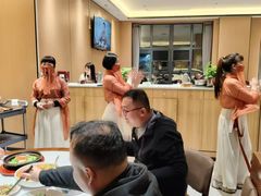 -梅利汴京烤鸭•开封豫菜地标店(东大街店)