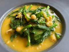 豌豆黄浸豌豆尖-半山腰·云南菜(侨福芳草地店)