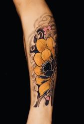 -木子·纹身店TATTOO穿孔·洗纹身