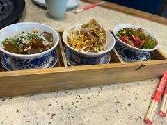 蛰皮拼老虎菜拼海凉粉-船梆煮•蒸汽海鲜·炉火烤肉(五四广场店)