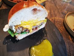 -HIGH FIVE哈福手工汉堡(桂林路店)