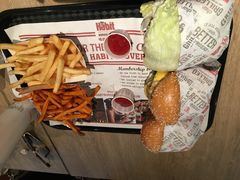 -The Habit Burger Grill 哈比特汉堡(复兴soho店)