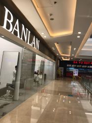 门面-斑斓色彩沙龙