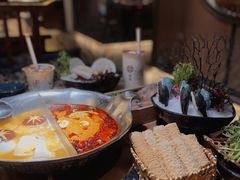 -湊湊火锅·茶憩(上海合生汇店)